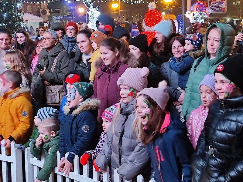 Novogodišnje čarolije i klizalište - novogodišlji program za najmlađe